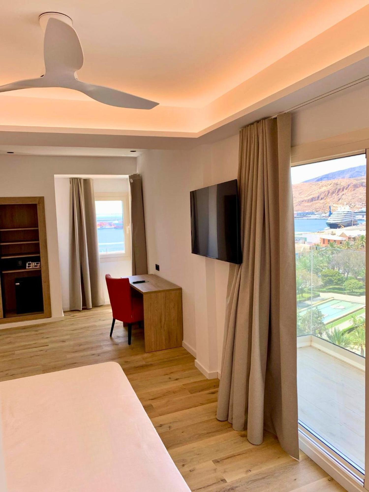 Ohtels Gran Hotel Almeria Luaran gambar